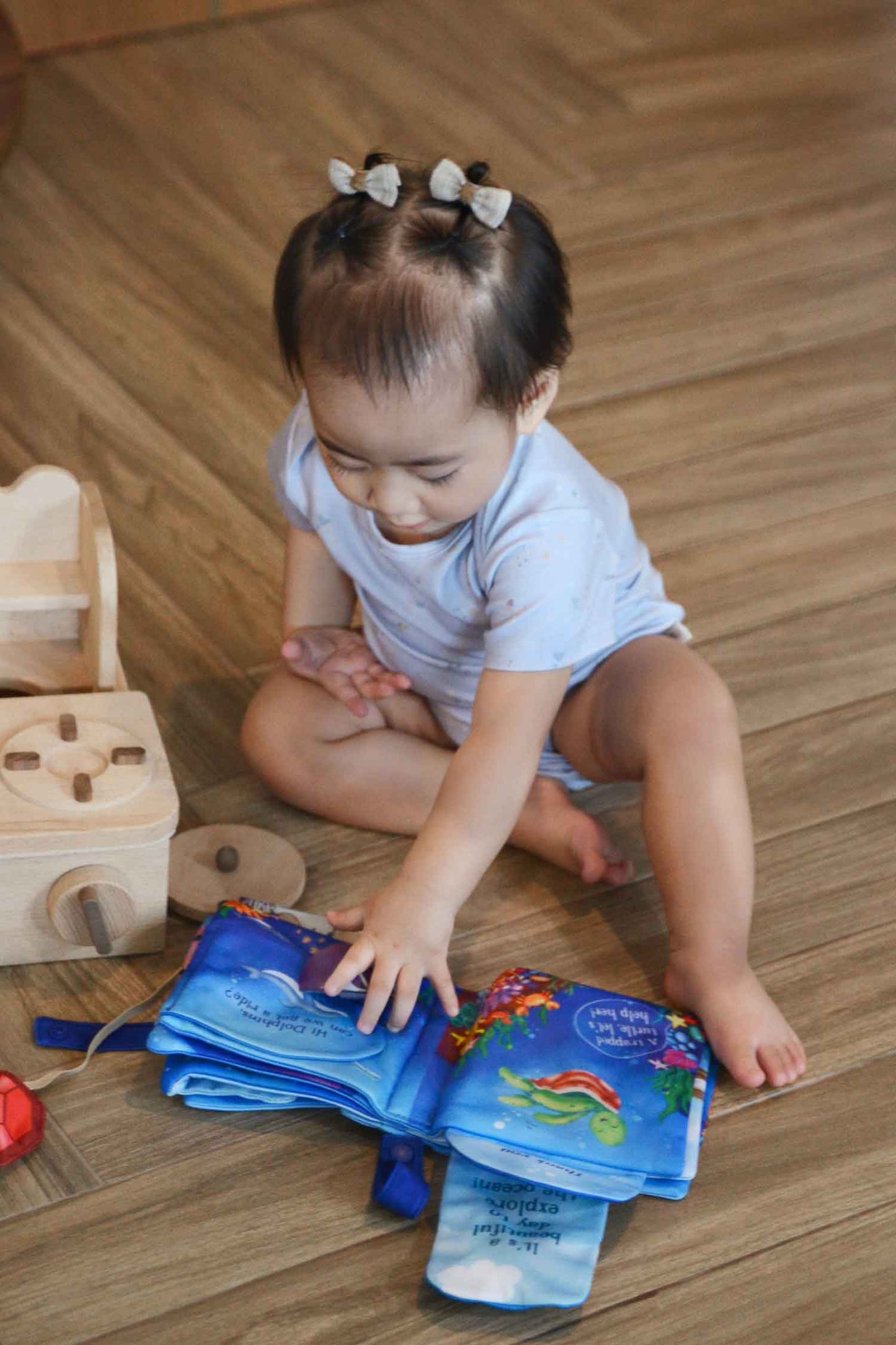 Ocean Explorer Snuggle Book with Message Dedication (14-Page)