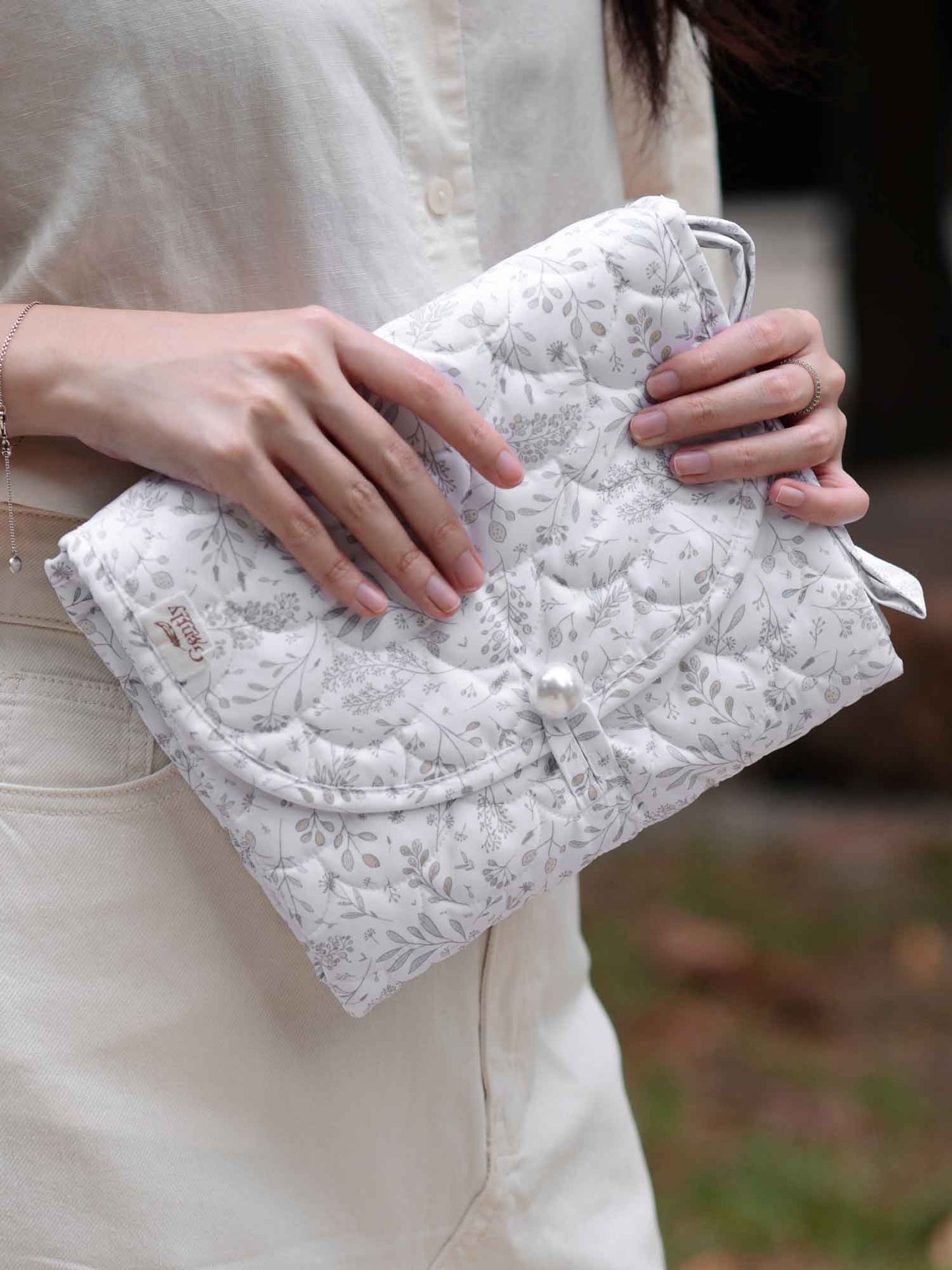 Portable Changing Mat - Garden Notes